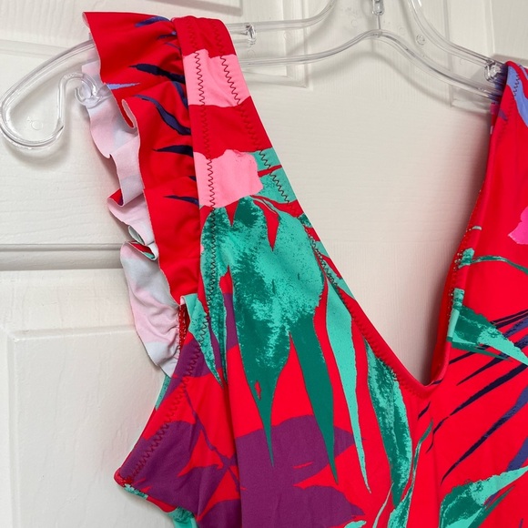 NWOT Jessica Simpson Tropical Print Ruffle Strap One-Piece Swimsuit S - Picture 4 of 15